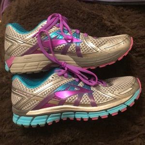 Brooks Adrenaline GTS 17  running shoes